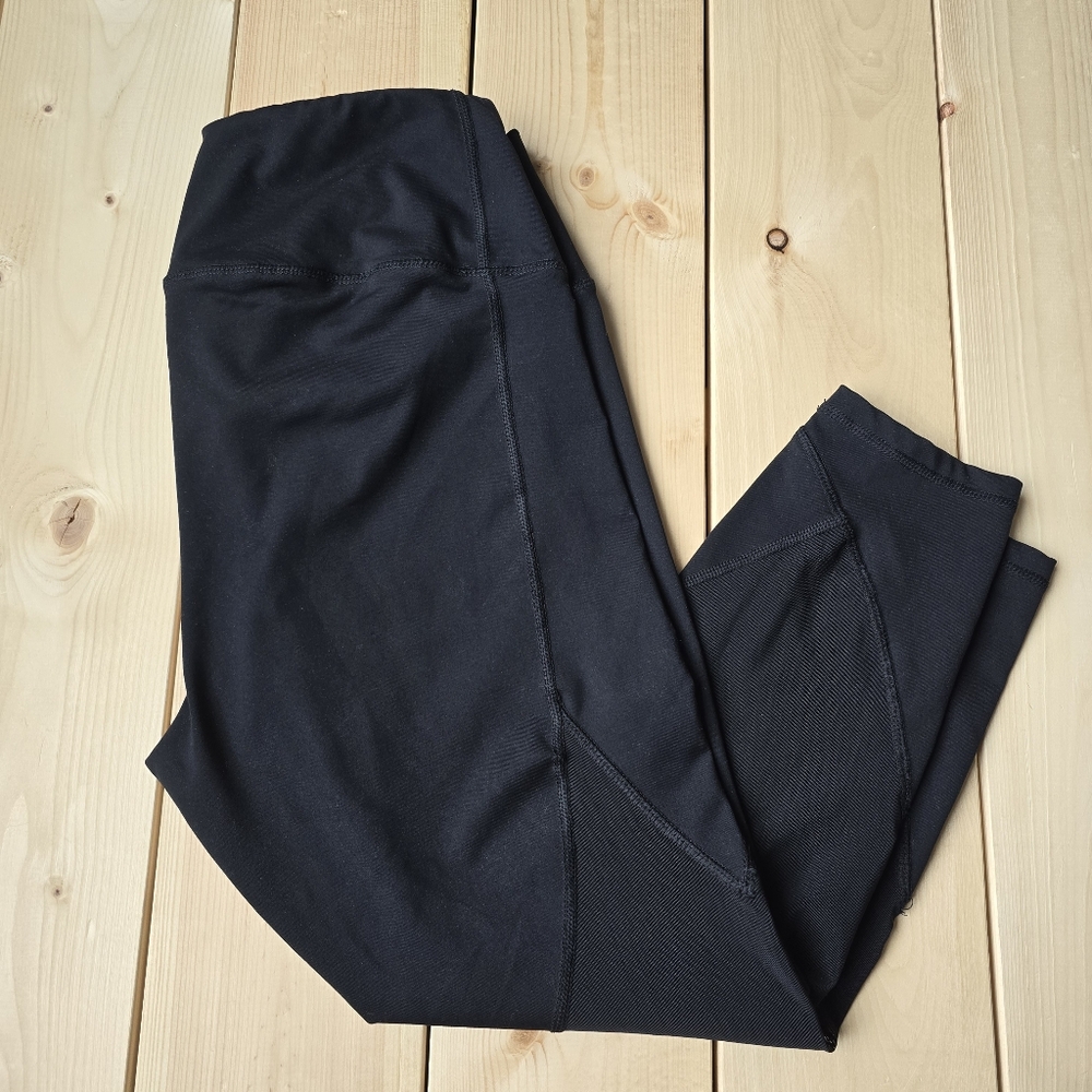 Torrid Active Crop Leggings Black Sides Mesh 1X